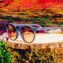 Load image into Gallery viewer, Goodr Circle G Stares Into the Abyss