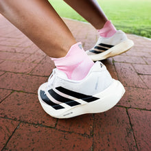 Load image into Gallery viewer, Versus Candy Pink Running Ankle Socks