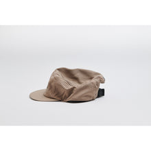 Load image into Gallery viewer, Vaga Feather Racing Cap