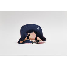 Load image into Gallery viewer, Vaga Feather Racing Cap