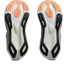 Load image into Gallery viewer, Asics Men's Novablast 6