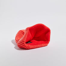 Load image into Gallery viewer, Vaga Midweight Beanie