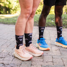 Load image into Gallery viewer, Versus Rhino Active Crew Socks