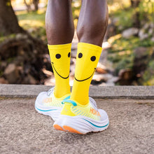 Load image into Gallery viewer, Versus Smile Active Crew Socks