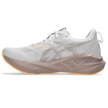 Load image into Gallery viewer, Asics Women's Novablast 5