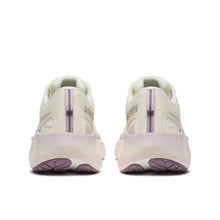 Load image into Gallery viewer, Saucony Women's Triumph 22