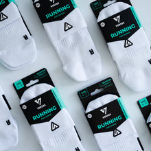 Load image into Gallery viewer, Versus White Running Quarter Socks