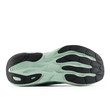 Load image into Gallery viewer, New Balance Women's Fresh Foam X 880 v15
