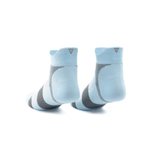 Load image into Gallery viewer, Versus Breeze Blue Running Ankle Socks
