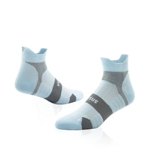 Load image into Gallery viewer, Versus Breeze Blue Running Ankle Socks
