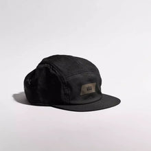 Load image into Gallery viewer, Vaga Feather Racing Cap

