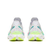 Load image into Gallery viewer, Saucony Men's Endorphin Pro 5
