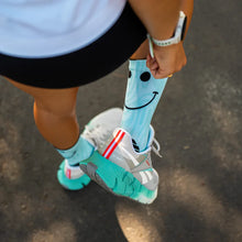 Load image into Gallery viewer, Versus Bubblegum Smile Active Crew Socks
