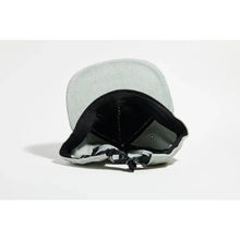 Load image into Gallery viewer, Vaga Corduroy Cap
