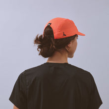 Load image into Gallery viewer, Vaga Feather Racing Cap
