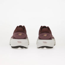 Load image into Gallery viewer, New Balance Women's Fresh Foam X More v6
